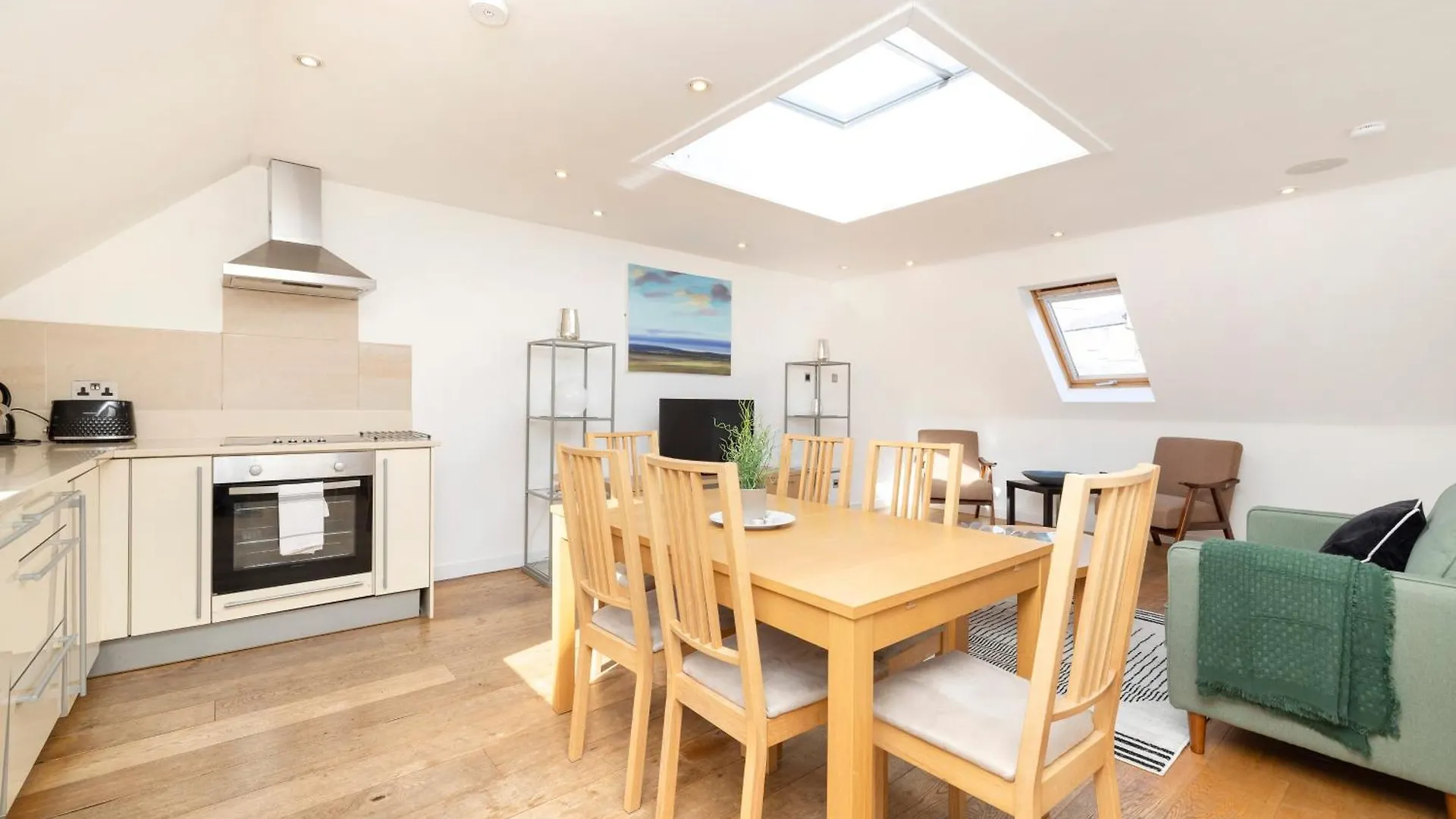 Joivy Chic 2-Br Flats Near Edinburgh Castle 아파트 영국