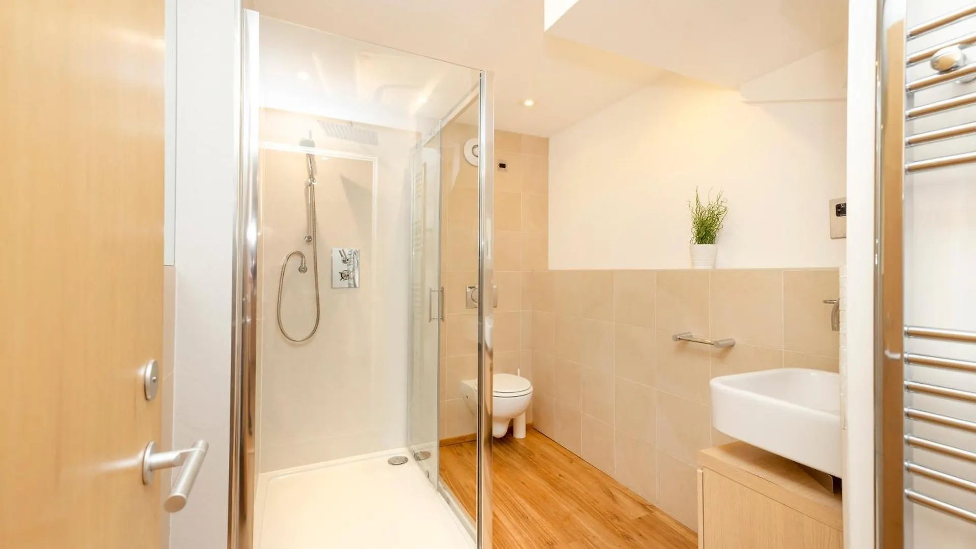 Joivy Chic 2-Br Flats Near Edinburgh Castle 아파트