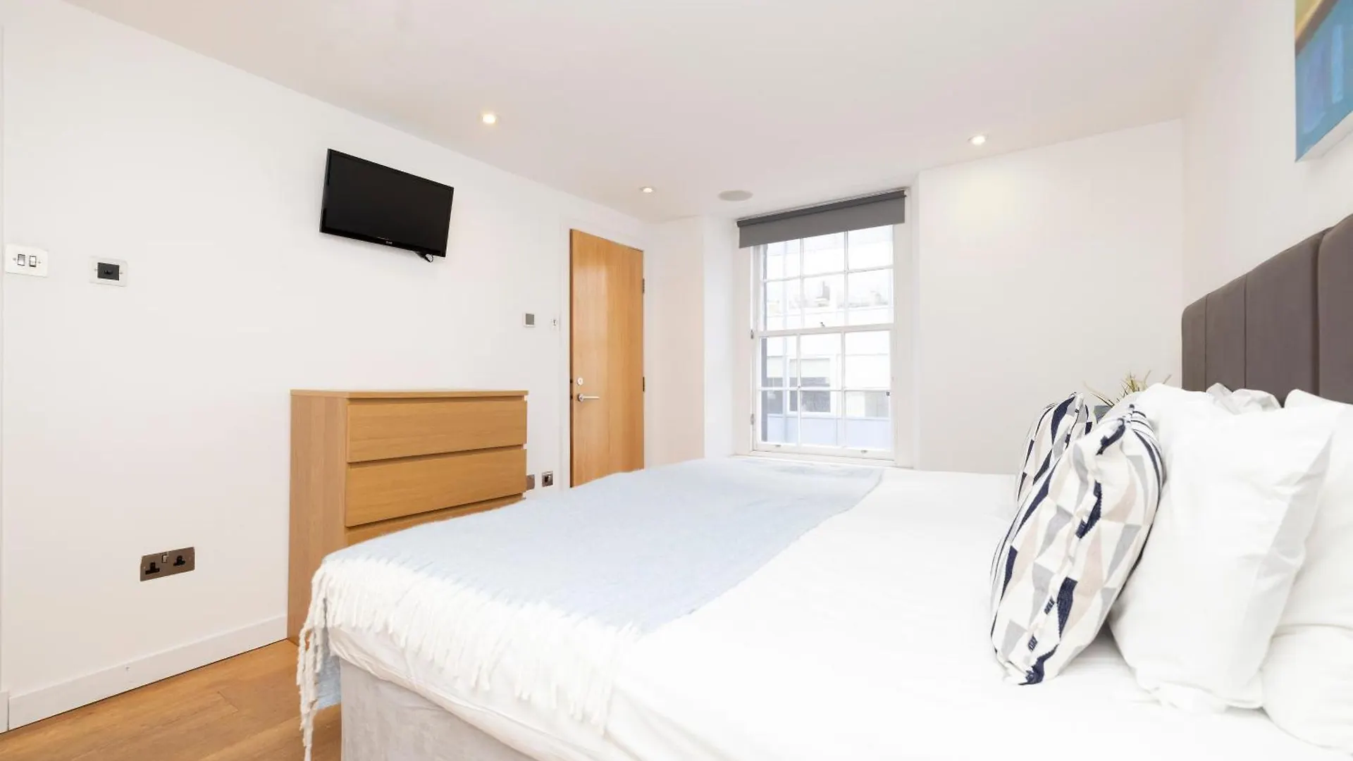 Joivy Chic 2-Br Flats Near Edinburgh Castle 아파트 영국