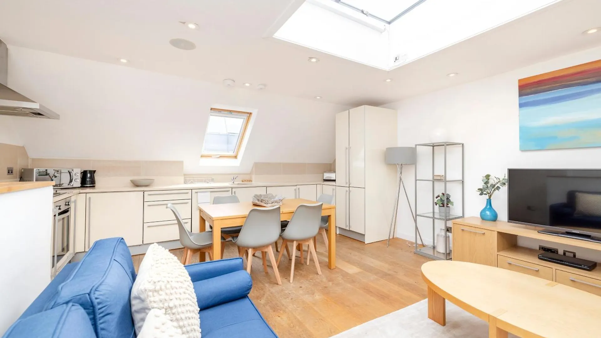Joivy Chic 2-Br Flats Near Edinburgh Castle 아파트 영국